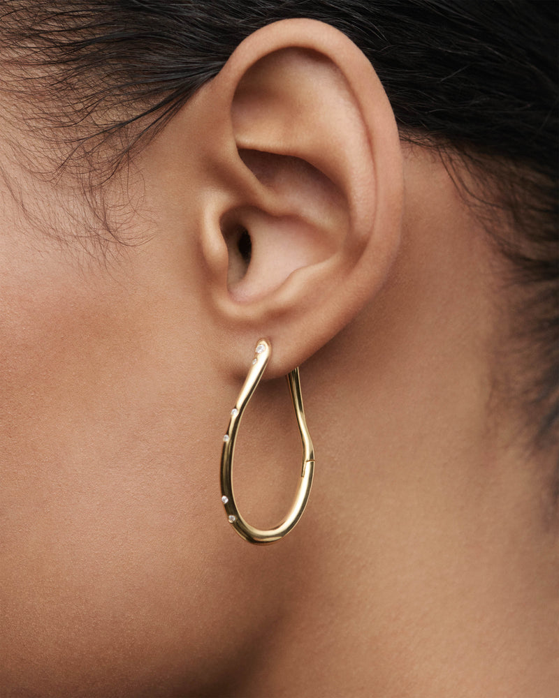 Air hoops - 
  
    Sterling Silver / 18K Gold plating
  
