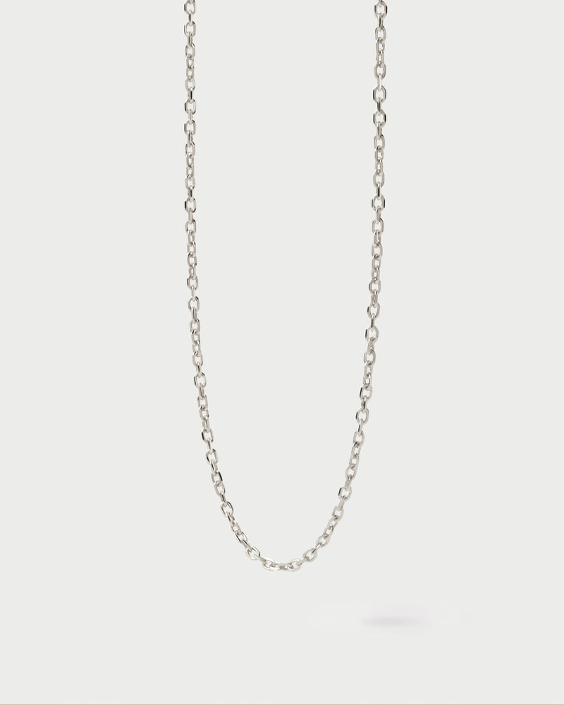 Classic white gold chain necklace with small oval links