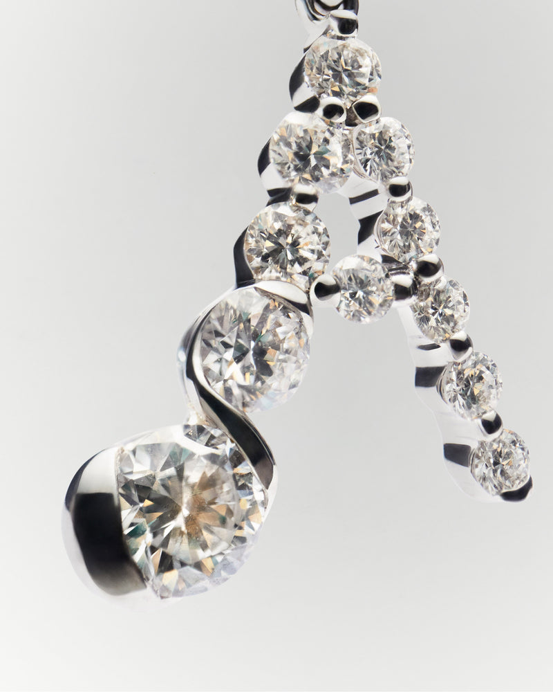 Diamonds and white gold A initial pendant - 
  
    18K White gold / Rhodium silver plating
  
