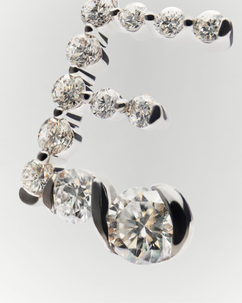 Diamonds and white gold E initial pendant - 
  
    18K White gold / Rhodium silver plating
  
