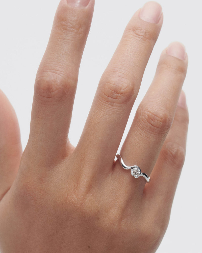 Diamonds and white gold Delia ring - 
  
    18K White gold / Rhodium silver plating
  
