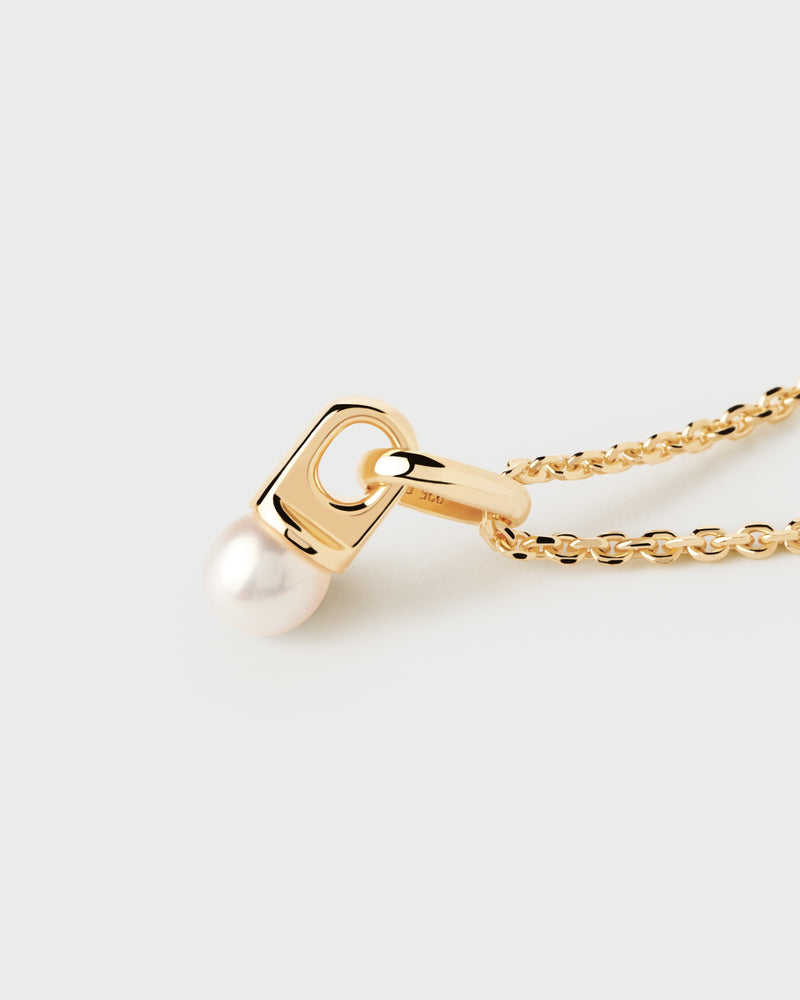 Pearl pendant - 
  
    Sterling Silver / 18K Gold plating
  

